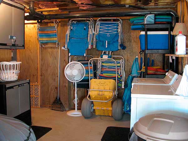 Utility/laundry room on ground level